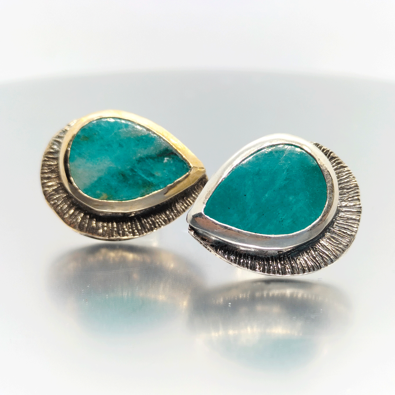 stud earrings from the 'Maja' collection with amazonite - Image 3